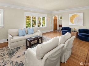 6838 30th Avenue NE, Seattle WA 98115