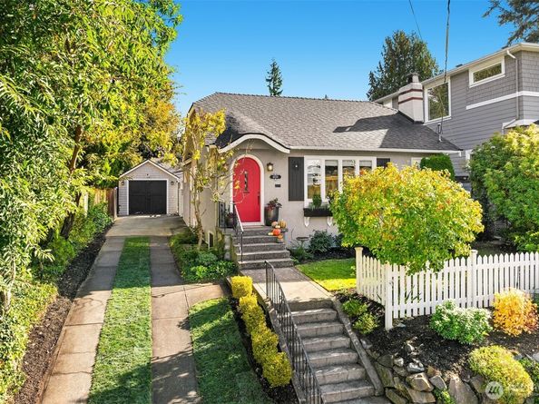 6838 30th Avenue NE, Seattle WA 98115