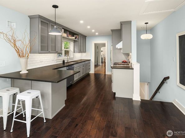 6838 30th Avenue NE, Seattle WA 98115