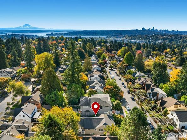 6838 30th Avenue NE, Seattle WA 98115