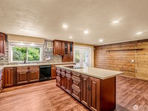 1010 99th Avenue SE, Lake Stevens WA 98258