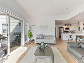 500 Elliott Avenue W 504, Seattle WA 98119