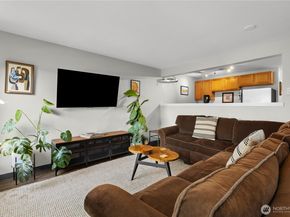 3420 15th Avenue W 105, Seattle WA 98119