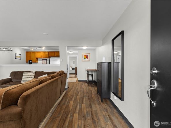 3420 15th Avenue W 105, Seattle WA 98119