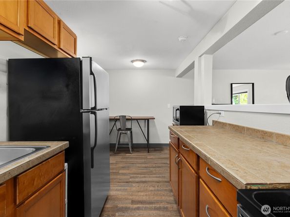 3420 15th Avenue W 105, Seattle WA 98119