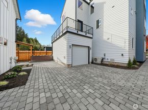 1109 NW /1111 65th Street, Seattle WA 98117