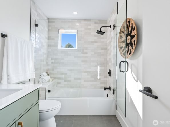 1109 NW /1111 65th Street, Seattle WA 98117