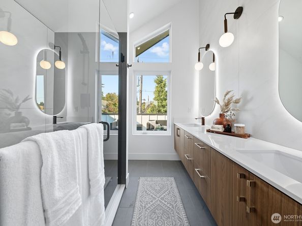 1109 NW /1111 65th Street, Seattle WA 98117