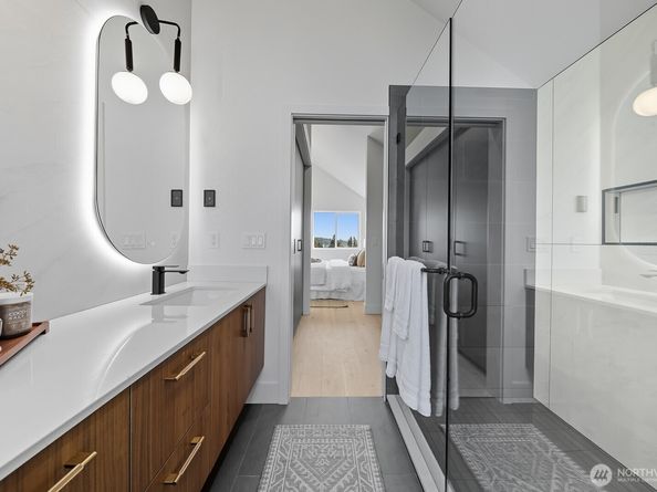 1109 NW /1111 65th Street, Seattle WA 98117