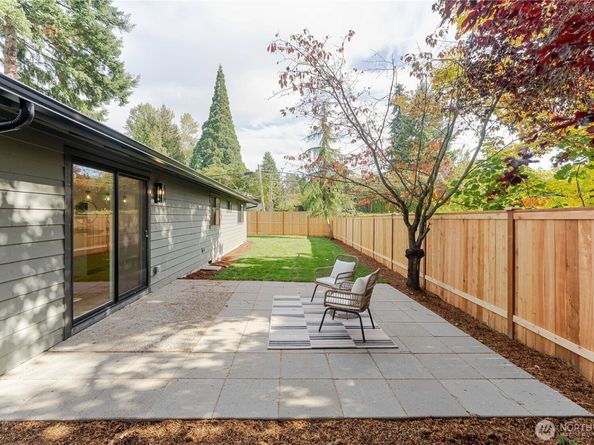 6133 NE 200th Street, Kenmore WA 98028
