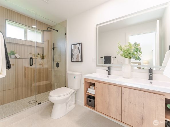 6133 NE 200th Street, Kenmore WA 98028