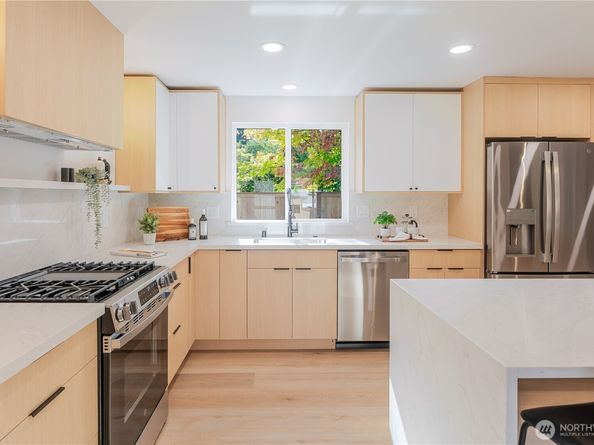 6133 NE 200th Street, Kenmore WA 98028