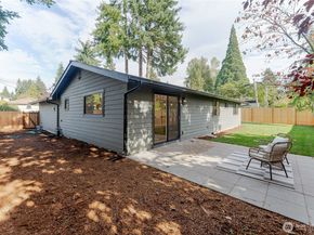6133 NE 200th Street, Kenmore WA 98028