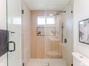 6133 NE 200th Street, Kenmore WA 98028