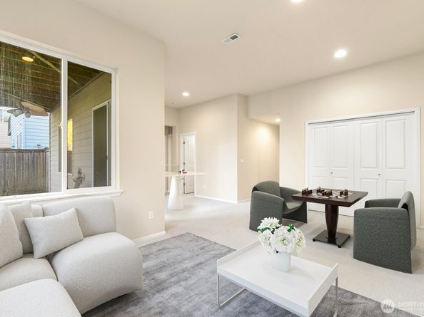 20914 13th Place W, Lynnwood WA 98036