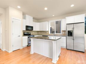 20914 13th Place W, Lynnwood WA 98036