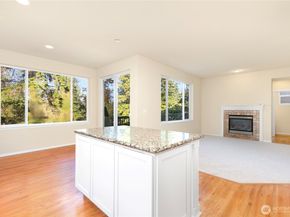 20914 13th Place W, Lynnwood WA 98036