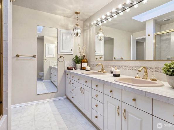 18555 Burke Avenue N, Shoreline WA 98133