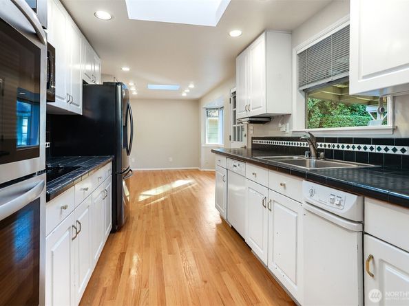 18555 Burke Avenue N, Shoreline WA 98133