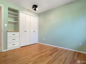 18555 Burke Avenue N, Shoreline WA 98133