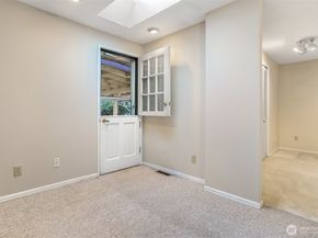 18555 Burke Avenue N, Shoreline WA 98133