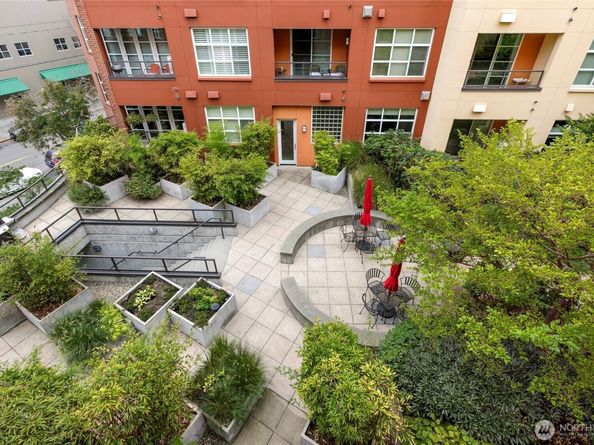 410 NE 70th Street 407, Seattle WA 98115
