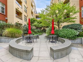 410 NE 70th Street 407, Seattle WA 98115