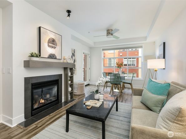 410 NE 70th Street 407, Seattle WA 98115
