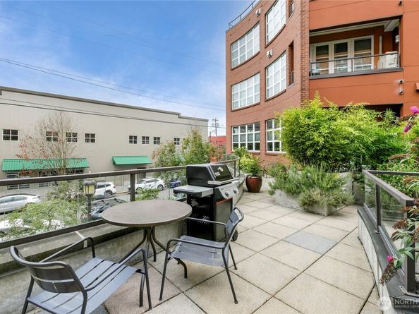 410 NE 70th Street 407, Seattle WA 98115