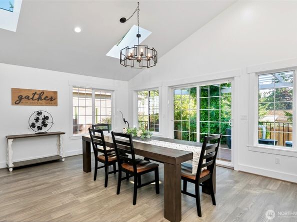 4902 241st Street SW, Lake Forest Park WA 98043