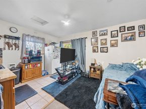 11852 8th Avenue S, Seattle WA 98168