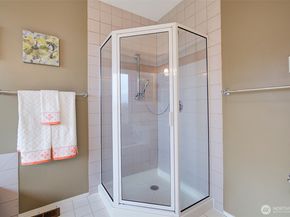 214 31st Avenue S, Seattle WA 98144