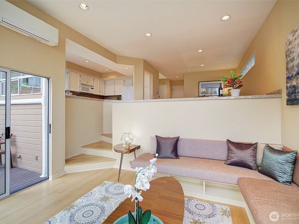 214 31st Avenue S, Seattle WA 98144