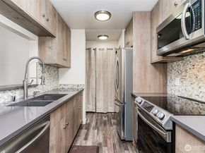 830 Kirkland Way 202, Kirkland WA 98033