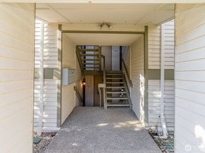 830 Kirkland Way 202, Kirkland WA 98033
