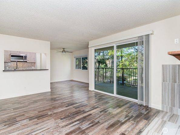 830 Kirkland Way 202, Kirkland WA 98033
