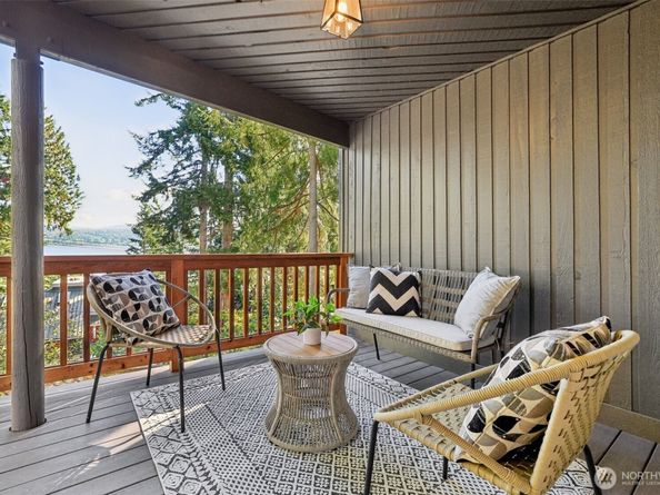 411 West Lake Sammamish Parkway NE, Bellevue WA 98008