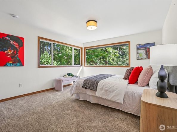 411 West Lake Sammamish Parkway NE, Bellevue WA 98008
