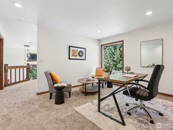 411 West Lake Sammamish Parkway NE, Bellevue WA 98008