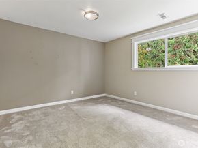 19020 53rd Avenue NE, Lake Forest Park WA 98155