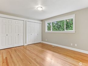 19020 53rd Avenue NE, Lake Forest Park WA 98155