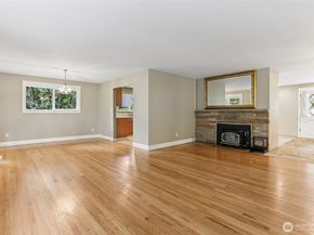19020 53rd Avenue NE, Lake Forest Park WA 98155