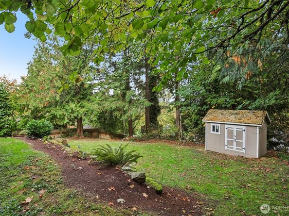19020 53rd Avenue NE, Lake Forest Park WA 98155