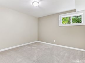 19020 53rd Avenue NE, Lake Forest Park WA 98155