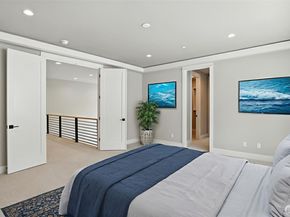 1582 213th Court NE, Sammamish WA 98074