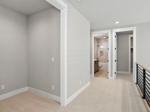 1582 213th Court NE, Sammamish WA 98074