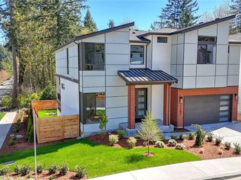 1582 213th Court NE