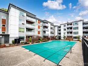 10501 8th Avenue NE 417, Seattle WA 98125