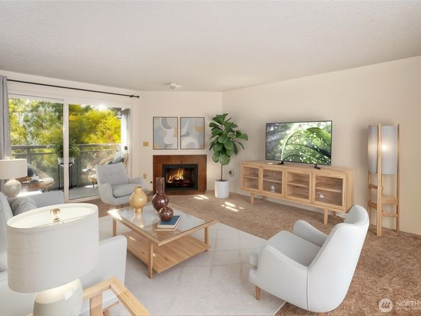 10501 8th Avenue NE 417, Seattle WA 98125