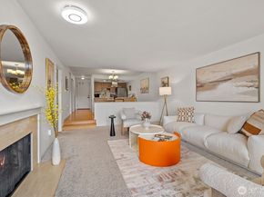 2253 Gilman Drive W 104, Seattle WA 98119